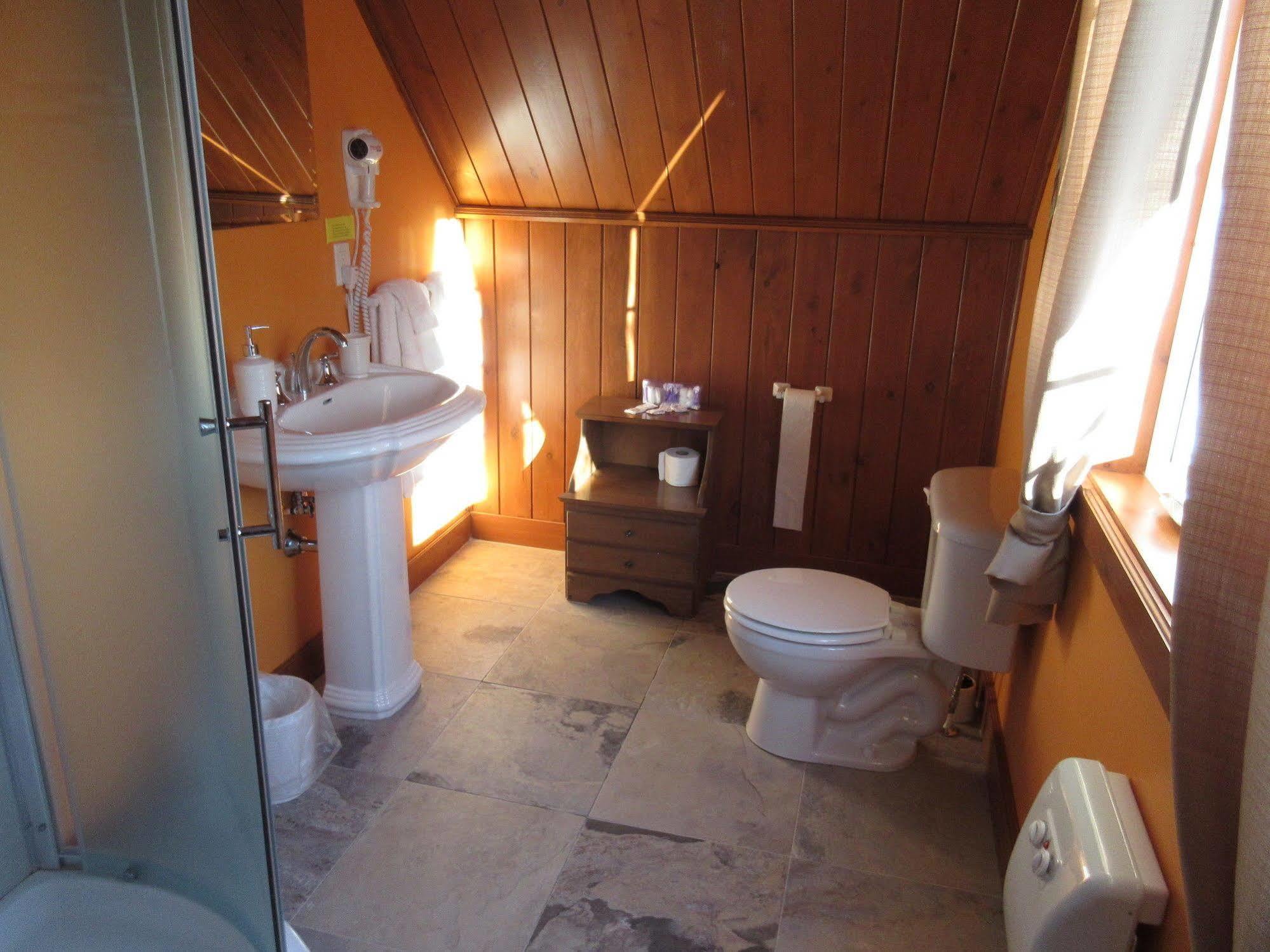 Gite La Maison Du Jardinier Venise-en-Quebec Ngoại thất bức ảnh